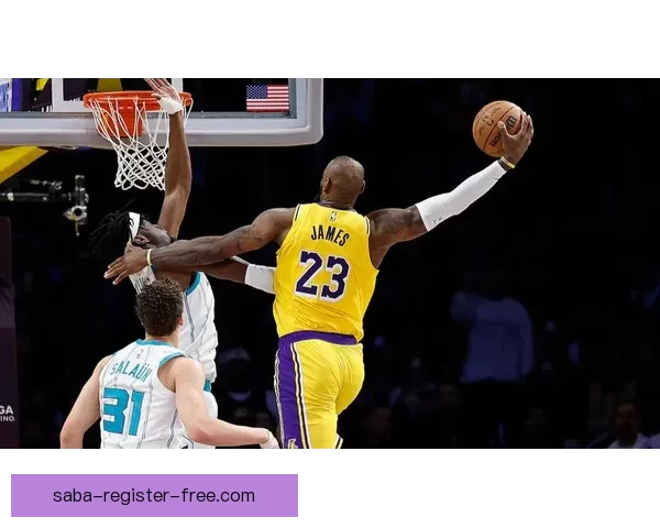 詹姆斯本赛季85次扣篮超前两季获赞退役后应拿五千万年薪